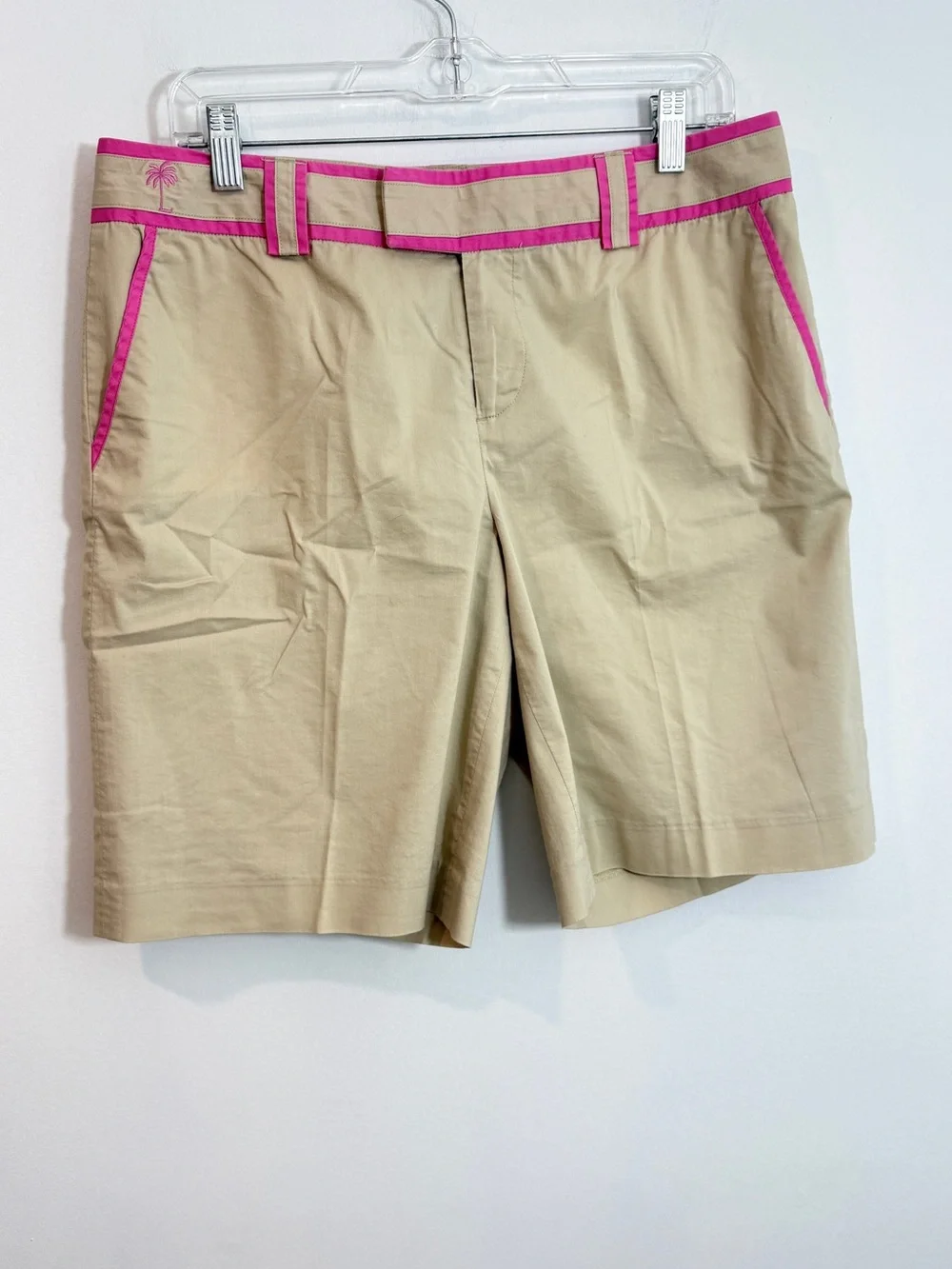 Lilly Pulitzer Palm Beach Fit Beige Chino Shorts with Pink Trim - Picture 1 of 5
